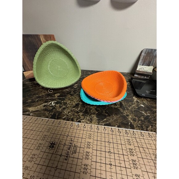 Vintage Plastic Weave Picnic Plates Lot Of 4 By Recline - Picture 9 of 9